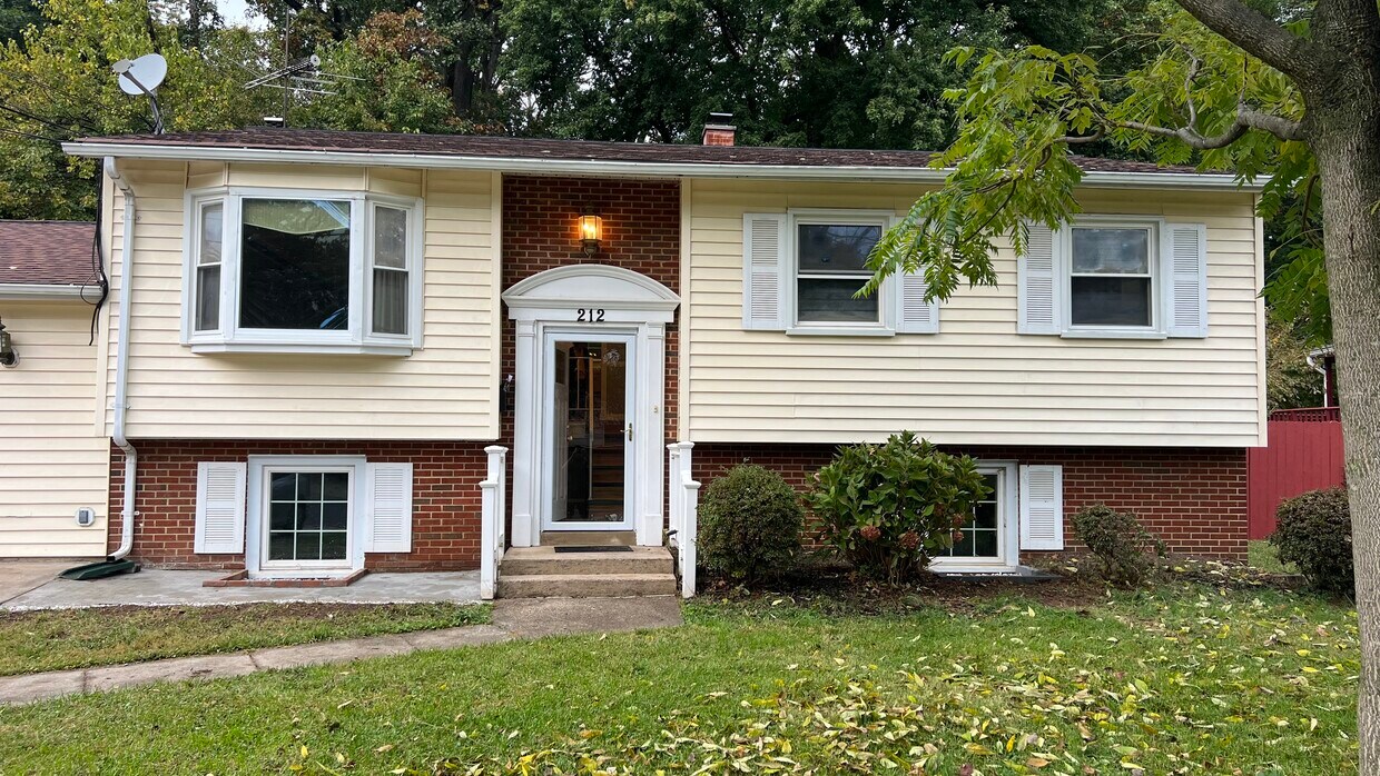 212 Rolling Rd, Gaithersburg, MD 20877 House Rental in Gaithersburg, MD