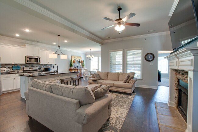 Foto del edificio - HAMPTON COVE/ OWENS CROSSROADS AREA