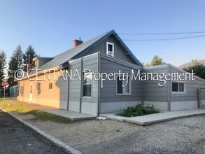 Building Photo - 2300 Ottawa St