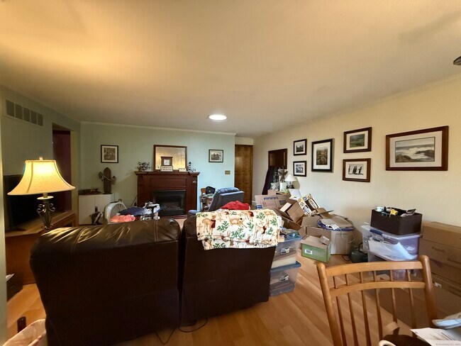 Foto del edificio - 56 Wedgewood Dr