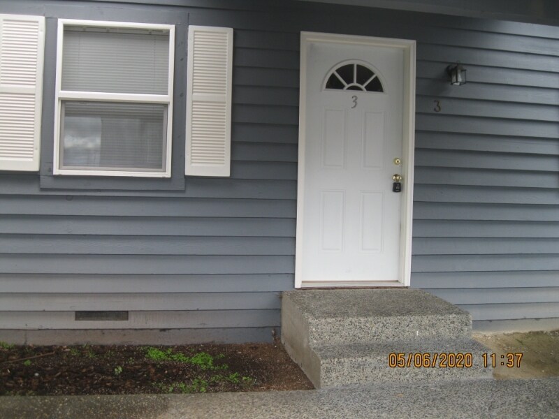 12428 Meridian Ave S, Everett, WA 98208 Room for Rent in Everett, WA