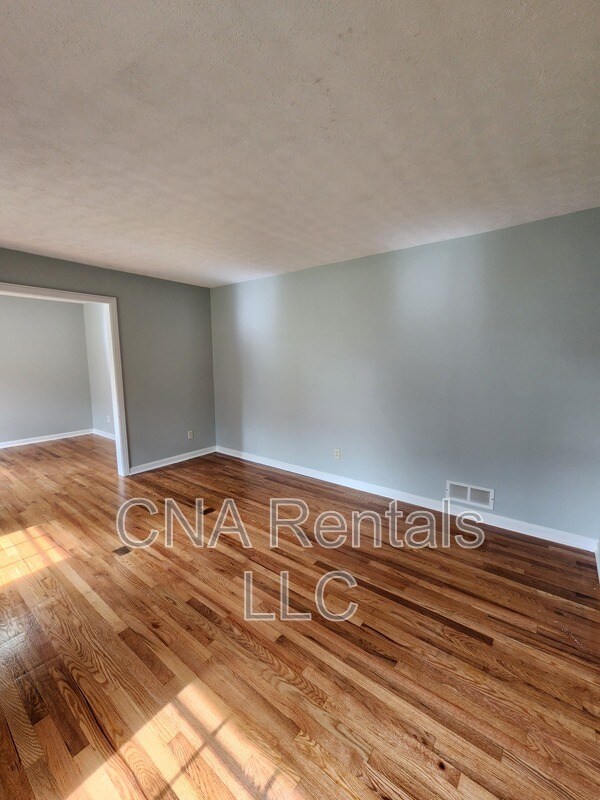 Foto del edificio - 626 Honeybear Ln