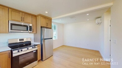 Building Photo - 6443 Satsuma Ave