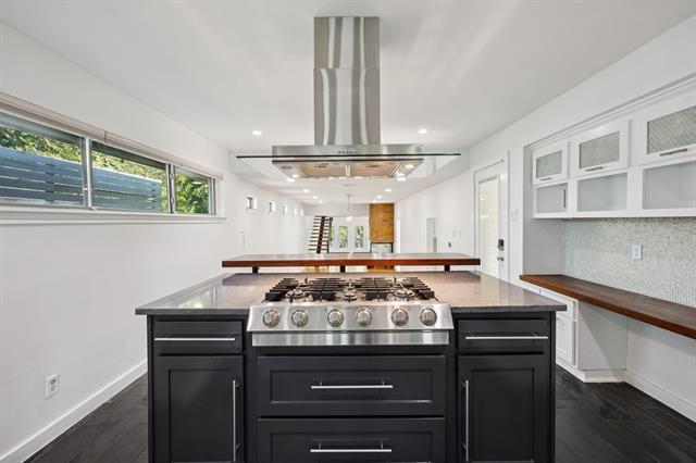 Foto del edificio - 9918 Coldwater Cir