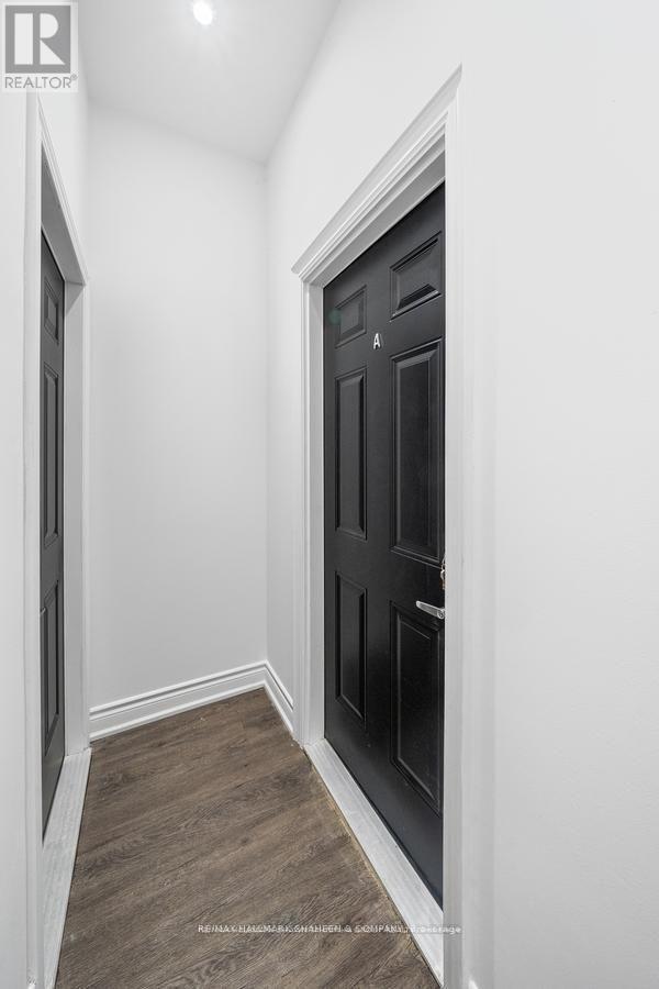 Building Photo - 208 Dovercourt Rd