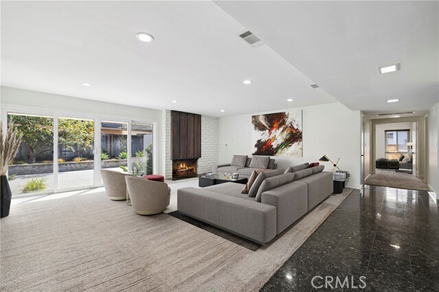 Foto del edificio - 1800 Tradewinds Ln