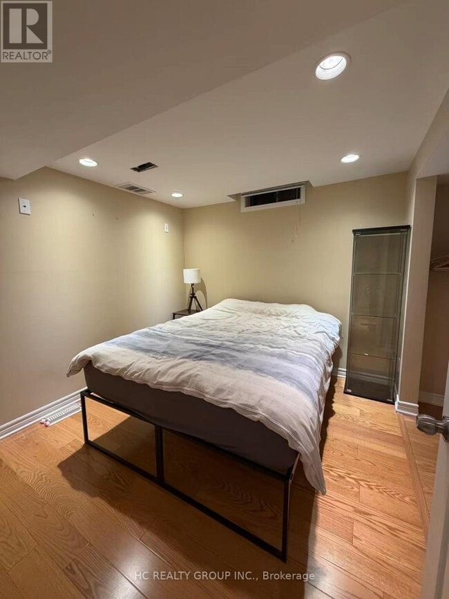 Building Photo - 4650 Crosswinds Dr