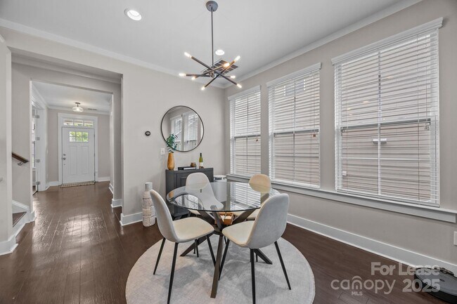 Foto del edificio - 4020 Willow Green Pl