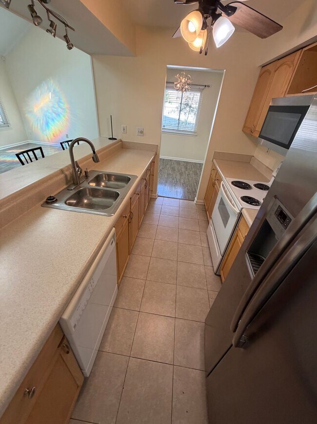 Foto del edificio - 1605 Hathern Ct
