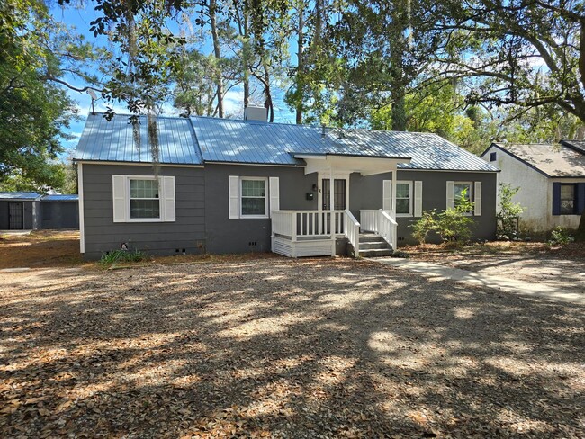 Building Photo - 8 Hibiscus Ave