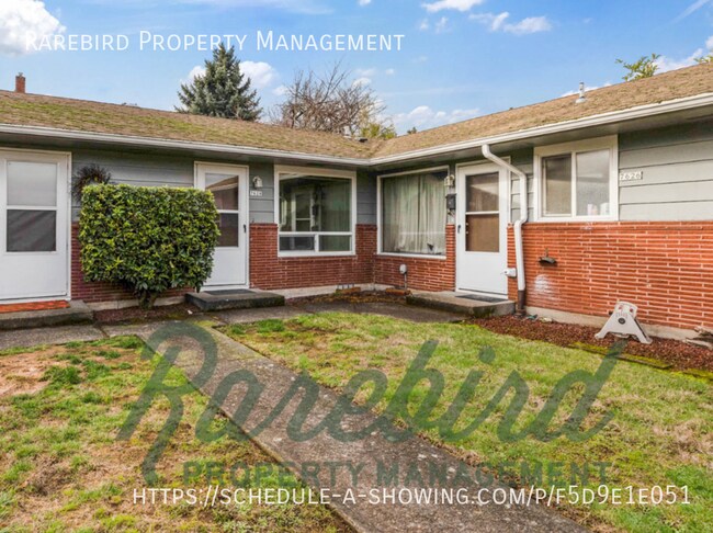 Building Photo - 1 bed, 1 bath unit now available in NE Por...