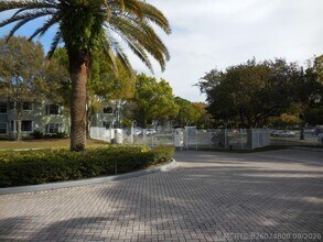 Building Photo - 1365 Crystal Way