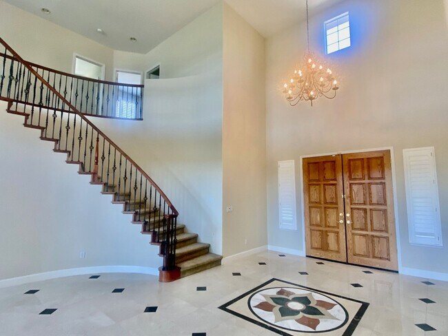 Foto del edificio - AVAILABLE BY 1/1/26 - ELEGANT AND SPACIOUS 4 BED, 4 BATH 2 STORY HOME WITH VIEWS OF EL DORADO HILLS
