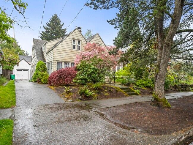 Building Photo - 1812 NE 51st Avenue