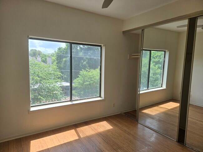 Foto del edificio - 2207 S Braeswood Blvd