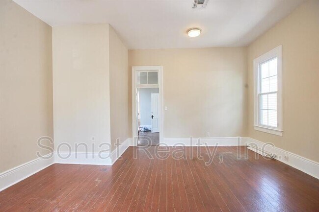 Building Photo - 4151 Canal St