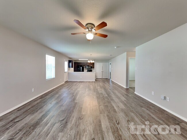 Building Photo - 5306 Everett Loop