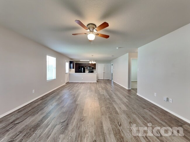 Foto del edificio - 5306 Everett Loop