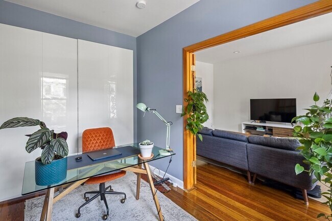Foto del edificio - 73 Highland St