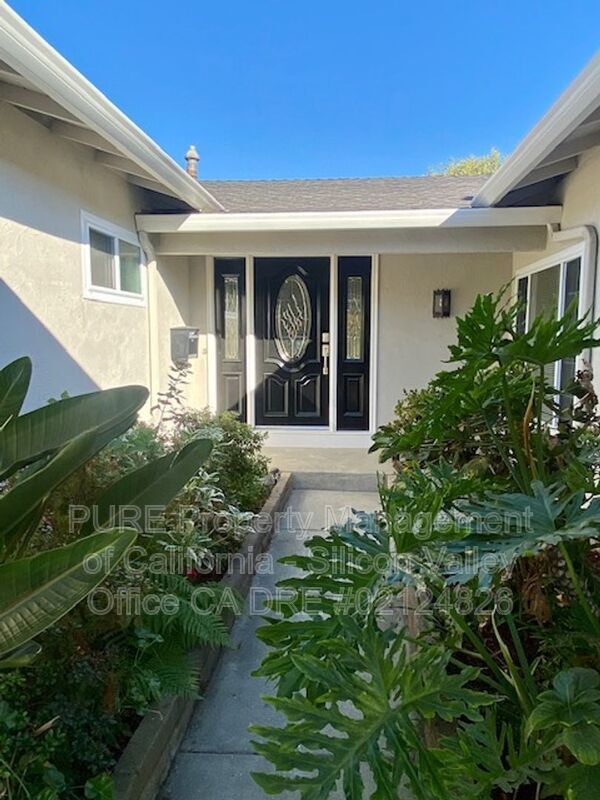 Building Photo - 6273 Paso Los Cerritos