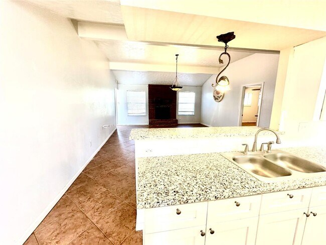 Foto del edificio - 16510 Loch Maree Ln