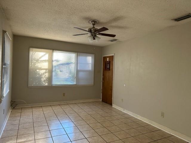Foto del edificio - 706 Lundys Ln