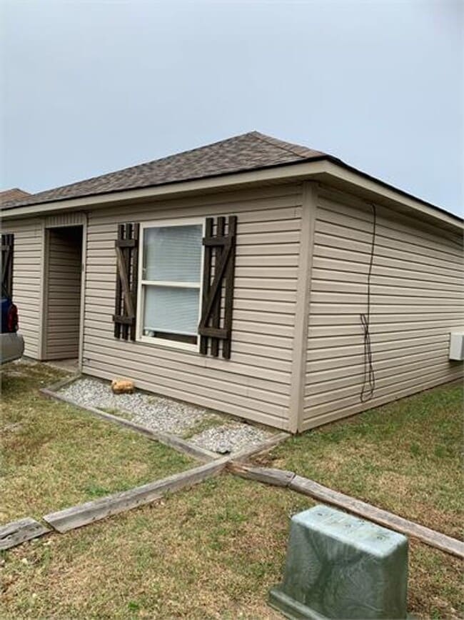 Building Photo - 25 Sophie Jo Ln