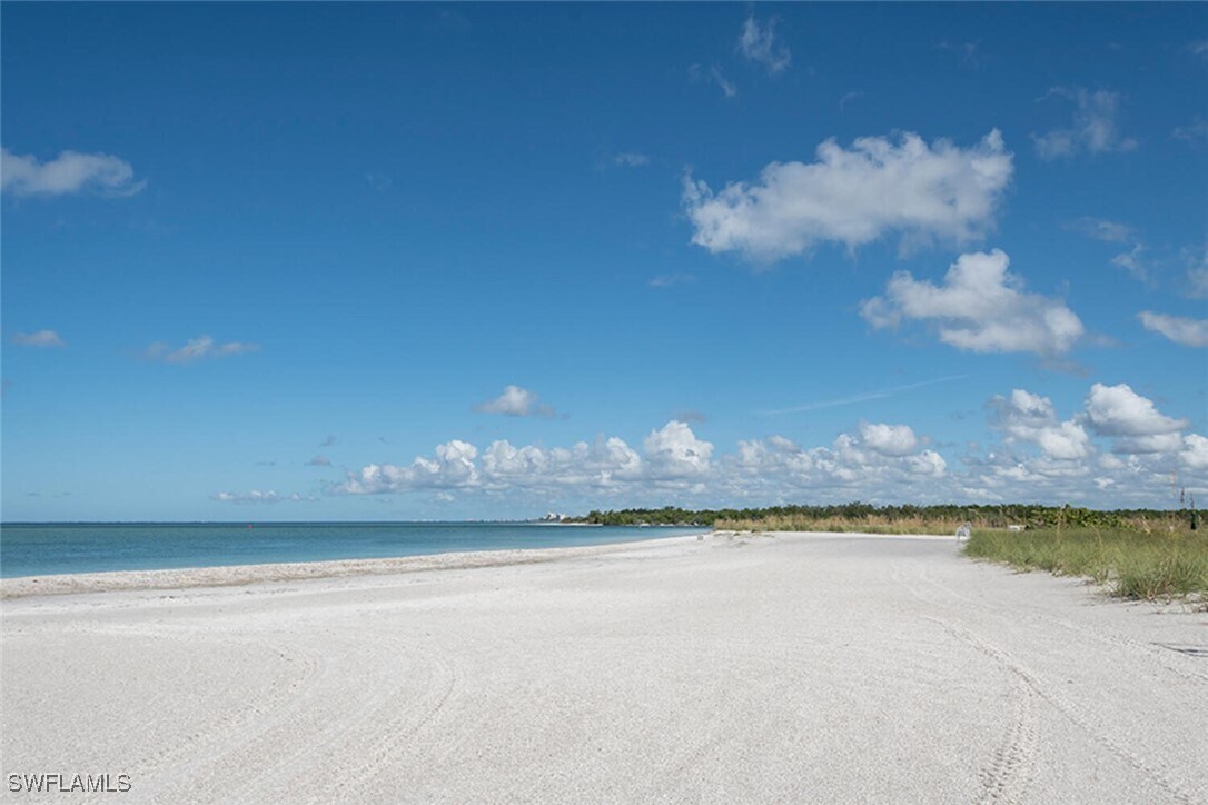 Foto del edificio - 180 6th Ave S