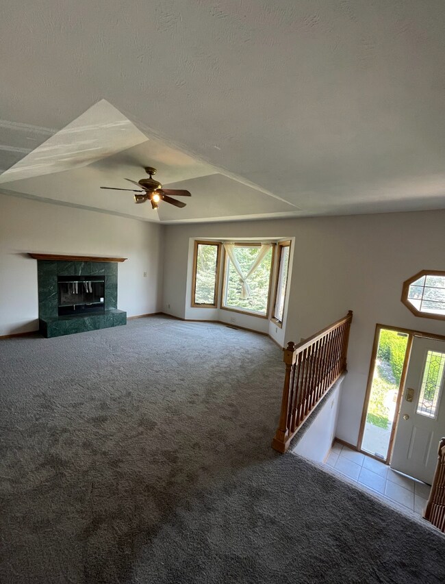 Foto del edificio - 4-Bedroom Plattsmouth Home with Lake Access!!