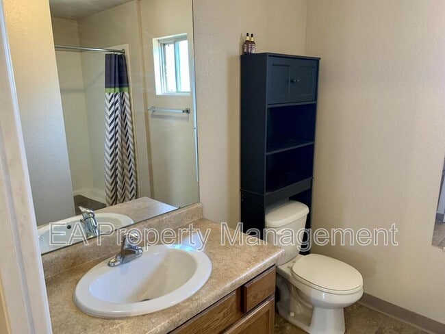 Building Photo - 502 U.S. Rte 66