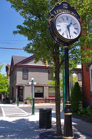 Main corner in downtown - 135 Market St