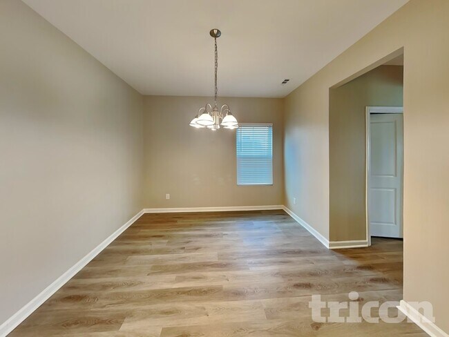 Foto del edificio - 1705 Muirwood Blvd