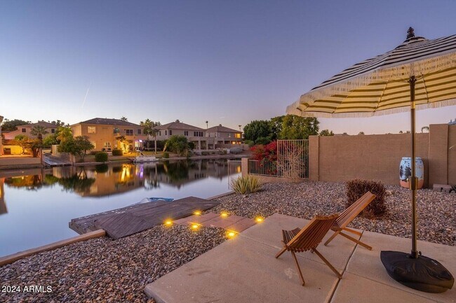 Foto del edificio - 3740 S Heath Way
