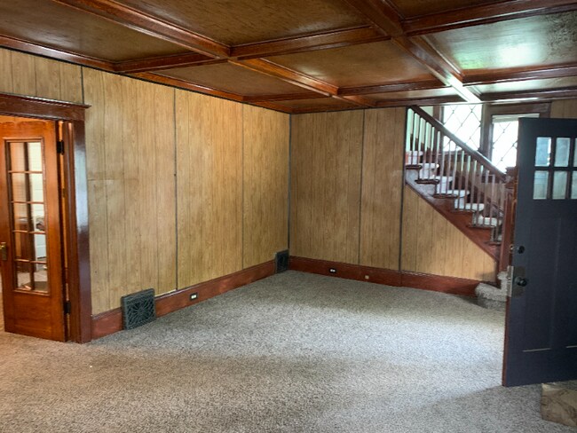 Building Photo - 202 W Palmer Ave