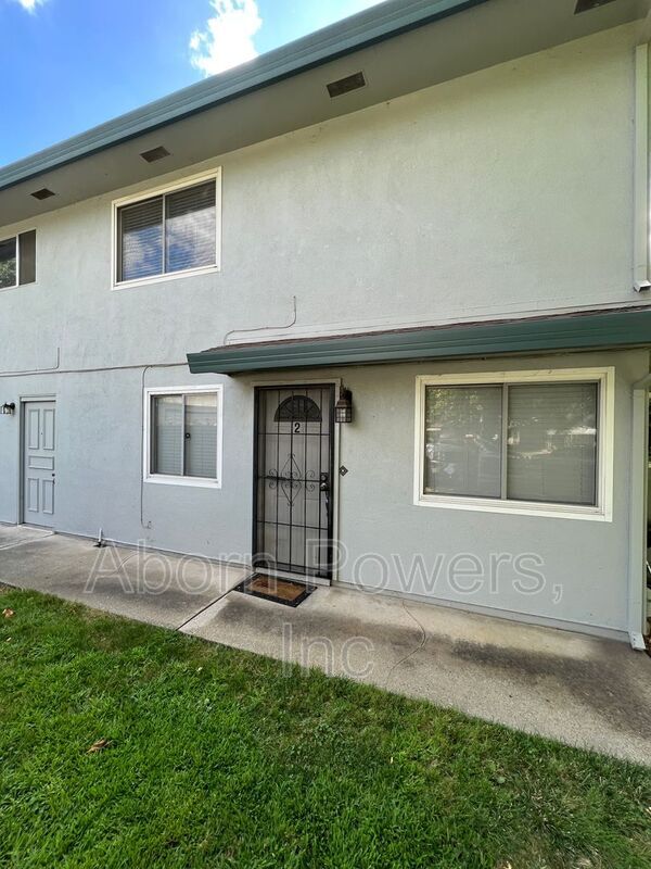Primary Photo - 248 Sharp Cir