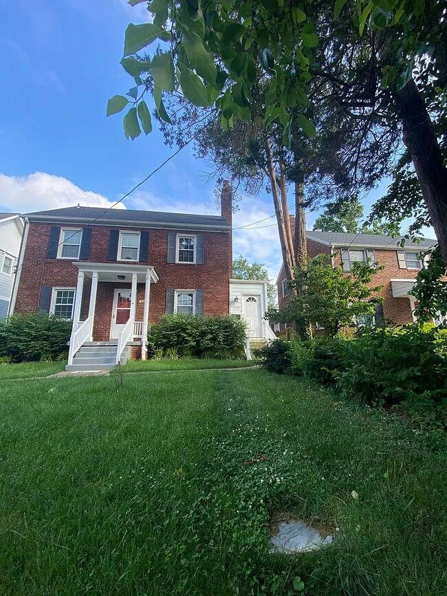 Building Photo - 5724 27th St N