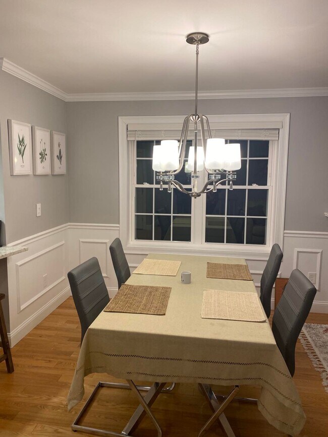 Foto del edificio - 14 Collins Cir