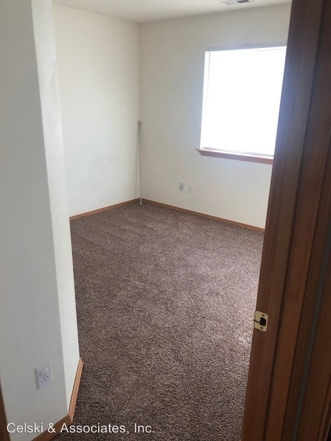 Building Photo - 3 br, 2 bath House - 8015 Hudson Dr.