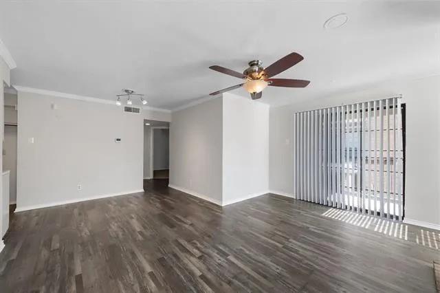 Foto del edificio - 5902 Marvin Loving Dr