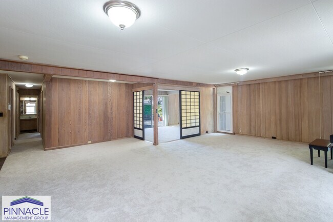 Building Photo - 5362 Kilauea Ave