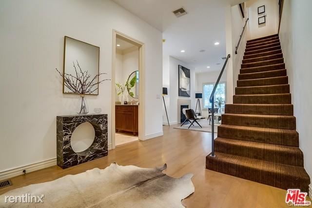 Foto del edificio - 3 br, 3 bath House - 9014 Norma Pl