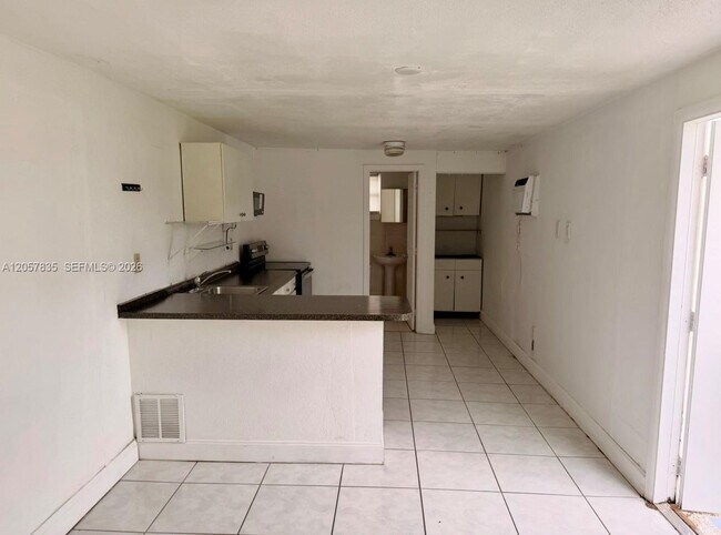 Foto del edificio - 9815 SW 51st Terrace