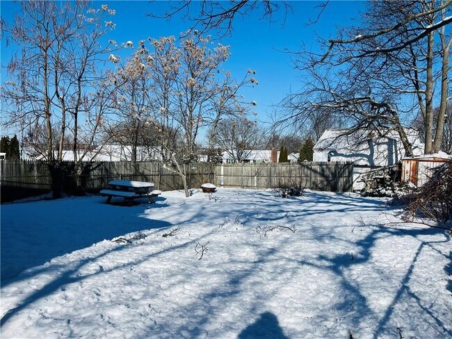 Foto del edificio - 184 Vincent Ave