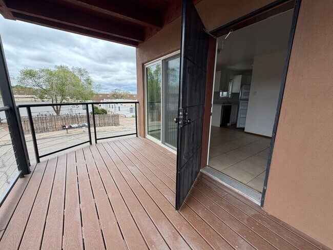 Foto del edificio - 1307 Rufina Ln