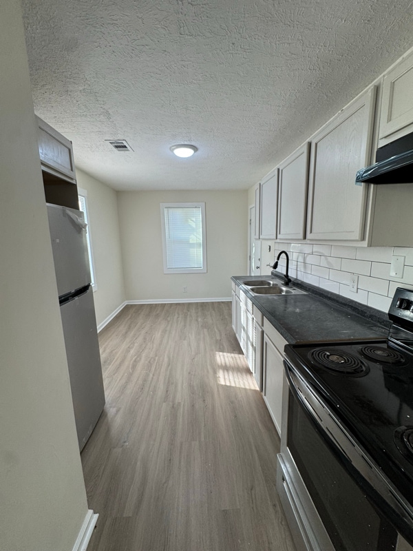 Building Photo - 1 Hall St