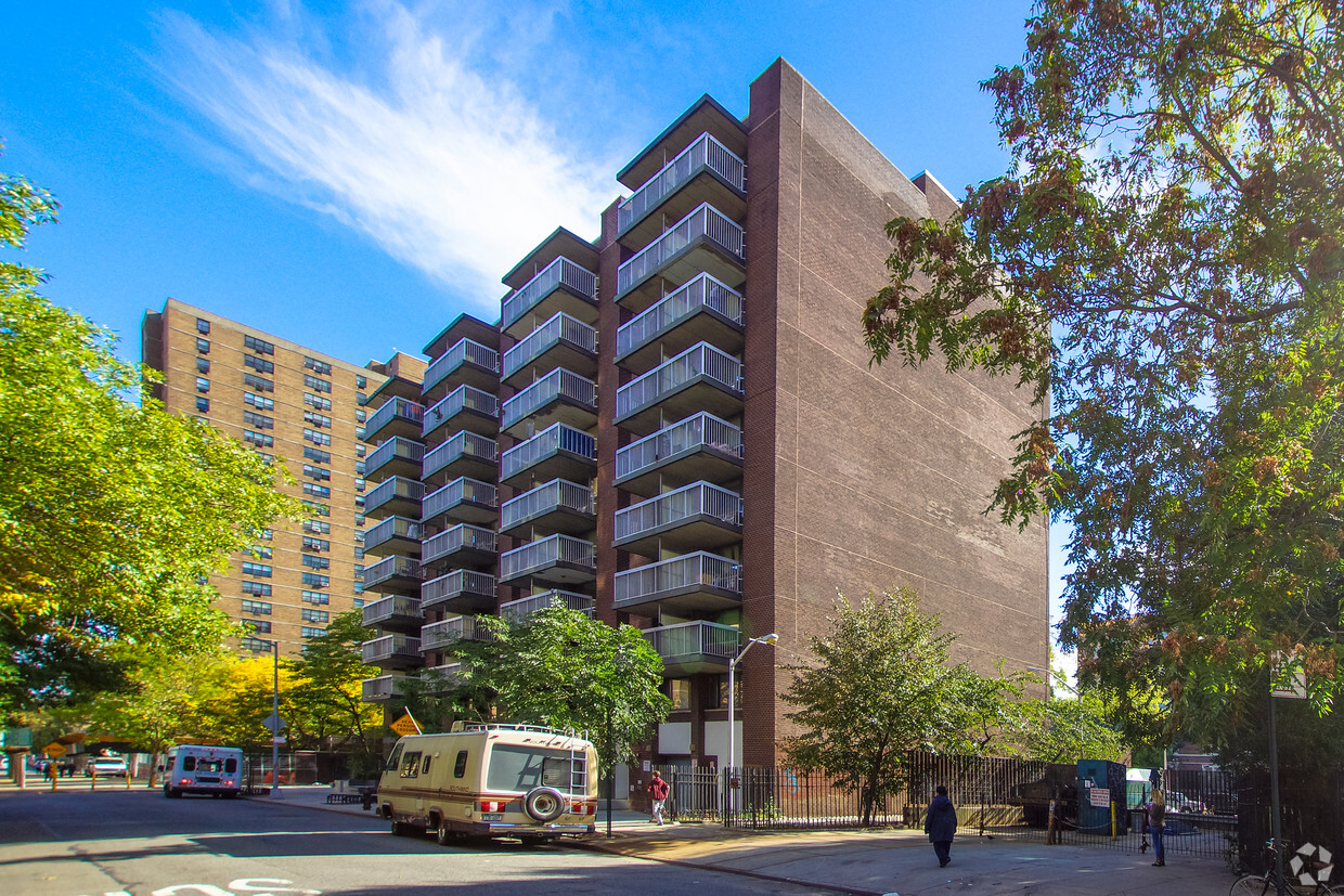 Foto del edificio - Tanya Towers