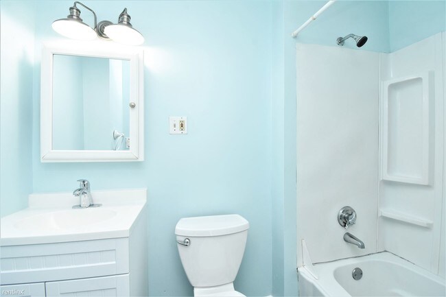 Building Photo - 2 br, 1 bath  - 80 Sagamore St #2