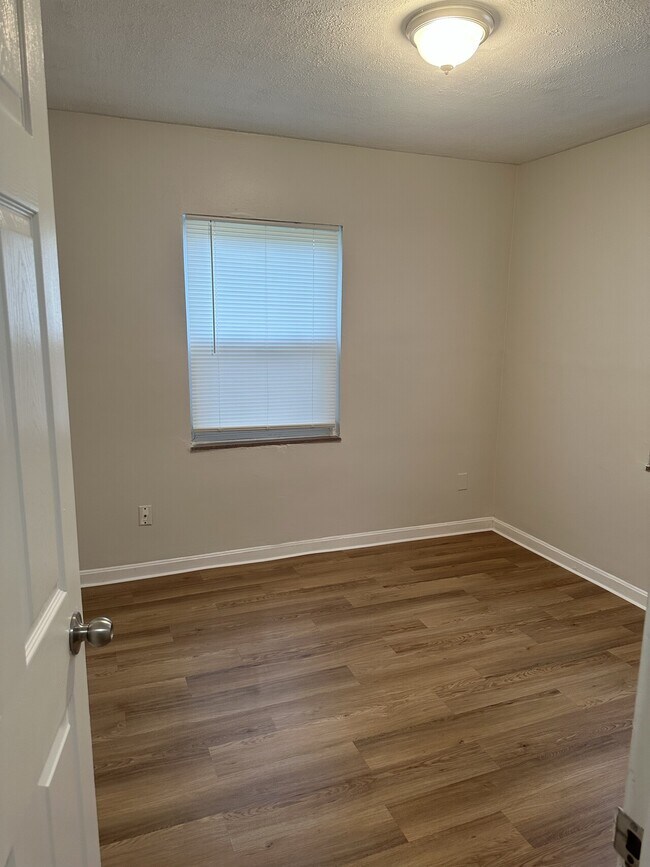 Foto del edificio - 115 Florence Ave