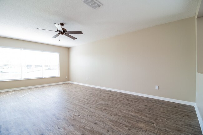Building Photo - 2677 Grassmoor Loop