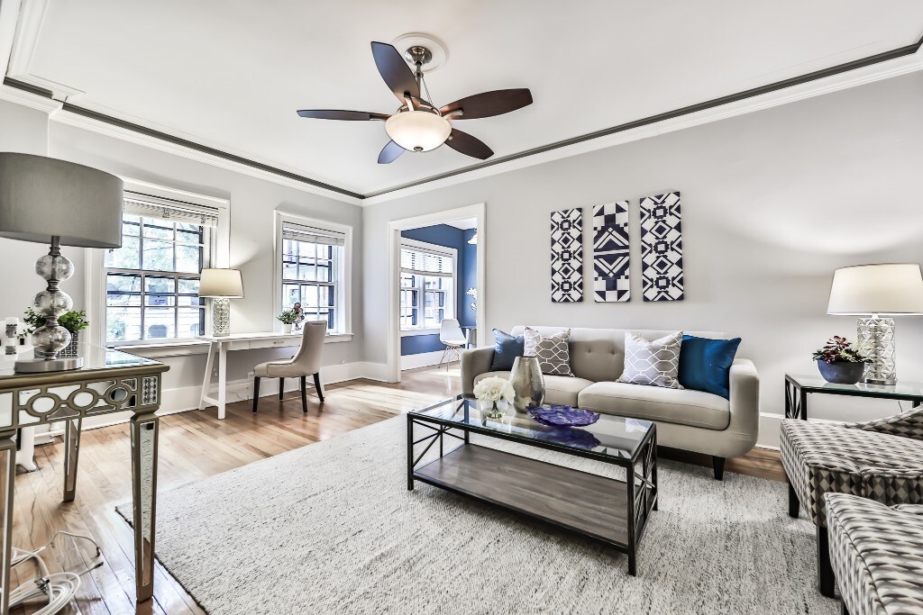 400 W Deming Pl, Chicago, IL 60614 Condo for Rent in Chicago, IL